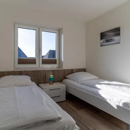 Dorfplatz Dorfplatz *